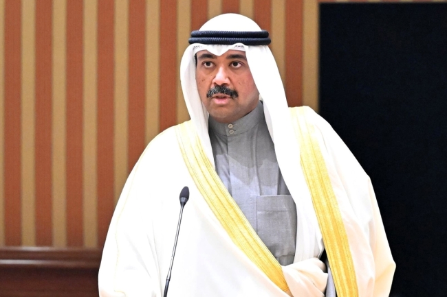 وزير الدفاع يهنئ نظيره المصري بذكرى 23 يوليو