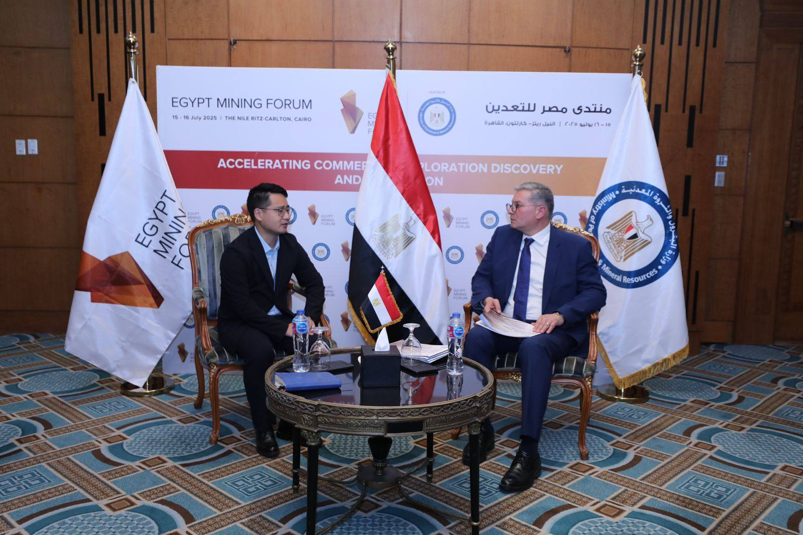 وزير البترول يبحث مع شركة صينية تصنيع الألواح الزجاجية الشمسية فى مصر – وطني