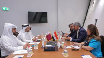 وزير السياحة يبحث مع رئيس هيئة قطر للسياحة تعزيز التعاون المشترك – وطني