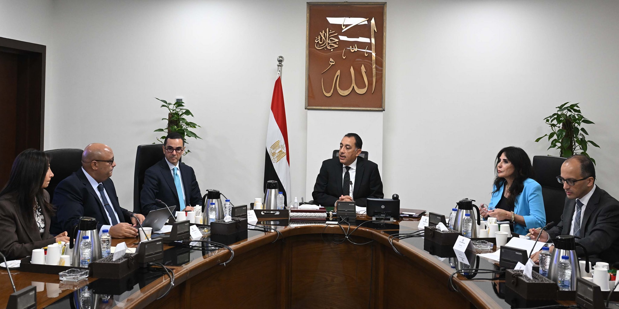 رئيس الوزراء يتابع جهود دعم الاستثمار فى الذهب – وطني