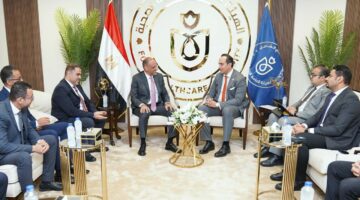 “الرعاية الصحية” تتفق مع “جانسن” على إنشاء مركزٍ لعلاج الأورام في أسوان