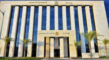 فرص عمل لحدادين ونجارين مسلح في الإمارات براتب 1800درهم