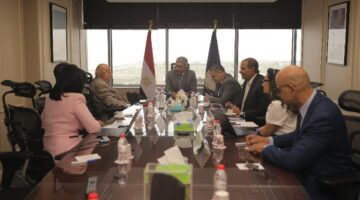 وزير السياحة والآثار يبحث خطة تطوير مسار رحلة العائلة المقدسة في مصر