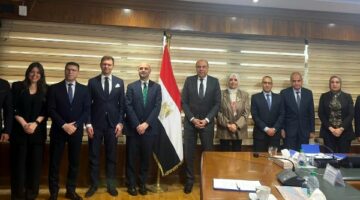 وزير الطيران يبحث مع منظمة الهجرة الدولية IOM تعزيز التعاون