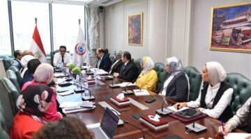 وزير الصحة يعقد اجتماعًا لمتابعة إنجازات قطاع الطب العلاجي خلال مايو 2025