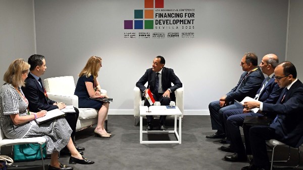 مدبولي يطلب تقديم الدعم اللازم من قبل المجتمع الدولي لمصر