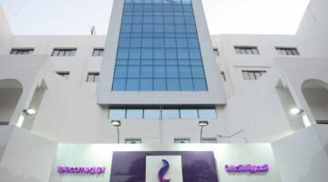 جهود مكثفة للفرق الفنية لاستعادة الخدمات