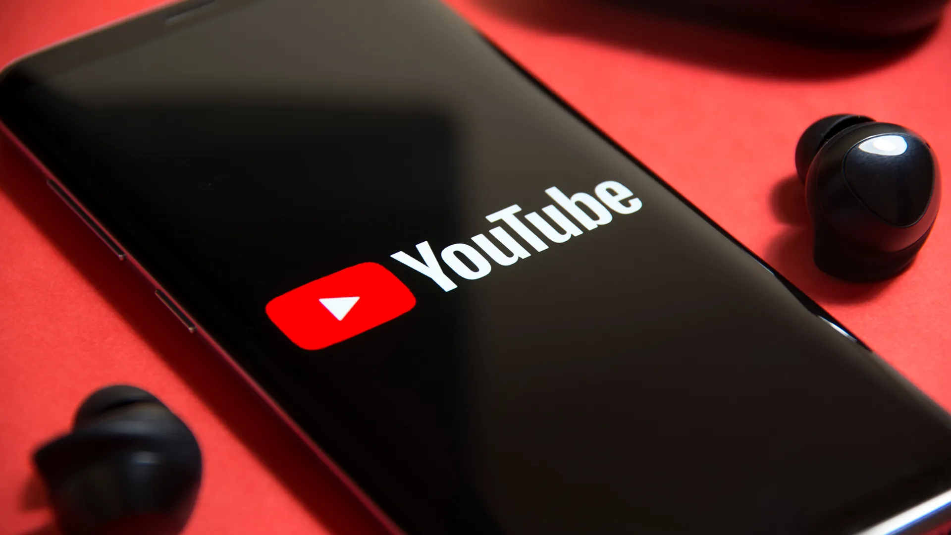 ✓ منصة يوتيوب تضيف ميزة مشاهدة المقاطع القصيرة بوضع أفقي
