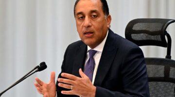رئيس الوزراء: لسنا معتمدين على سنترال رمسيس بصورة واحدة